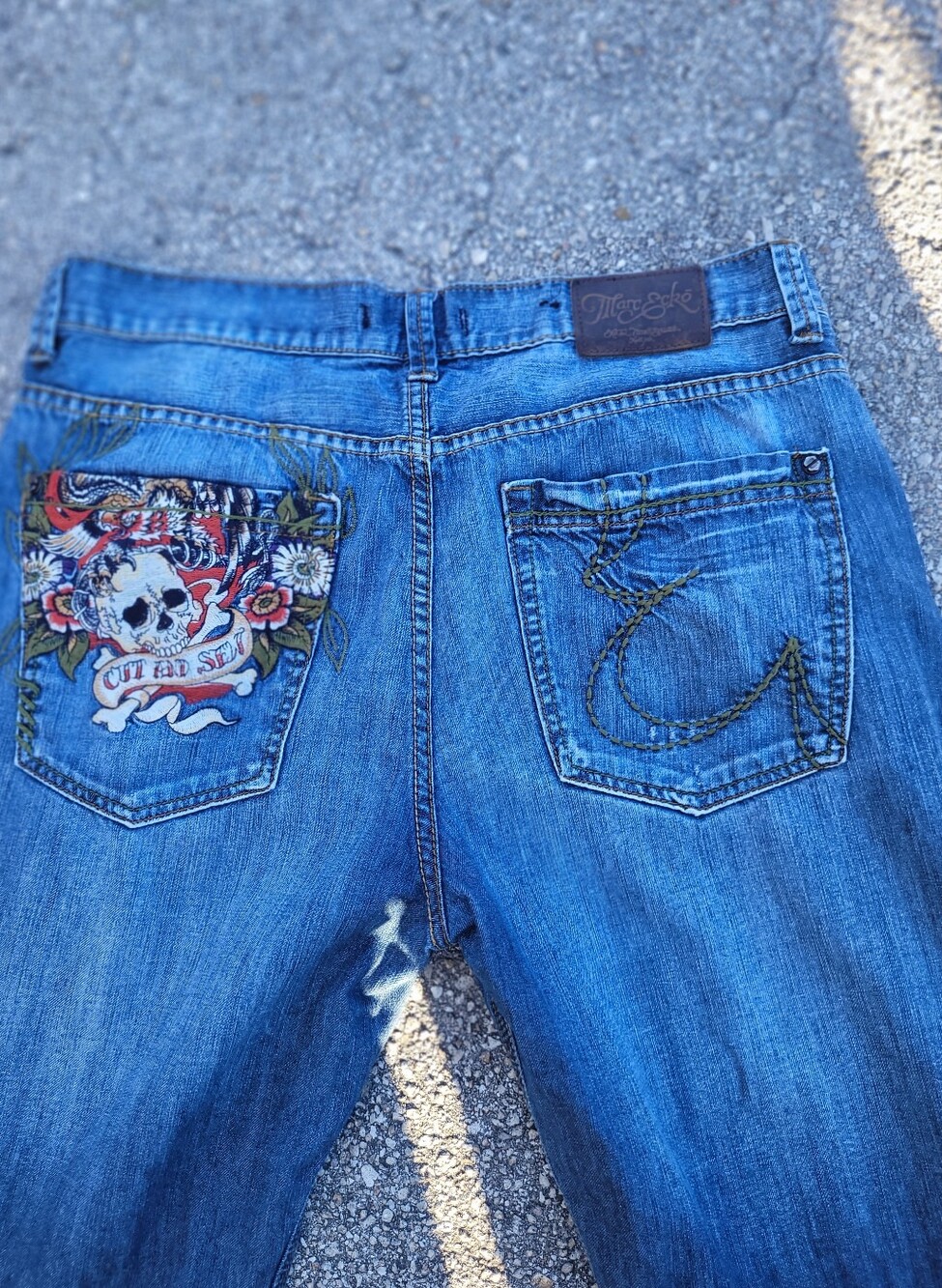 Marc Echo Standard Cut Skull Back Pocket Embroidered Blue Jeans Men's Size 36x31